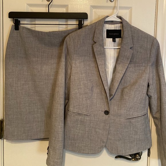 Banana Republic Factory Jackets & Blazers - Gray Banana Republic Skirt Suit